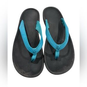 Olukai Teal and Black Flip Flops Size 7.5